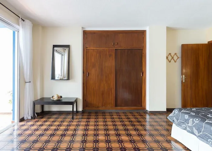 Stunning Views At Tenerife تاكورونتي